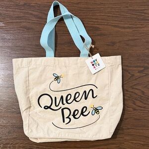 Queen Bee Canvas Tote Bag with Light Blue Straps nwt